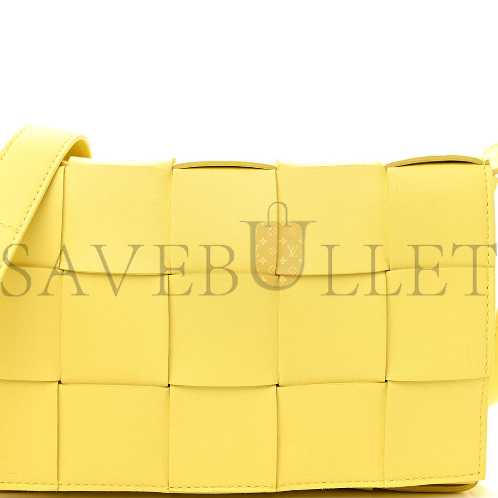 bo*te*ga Ve*ne*ta nappa maxi intreccio cassette bag lemonade (23*15*5.5cm)