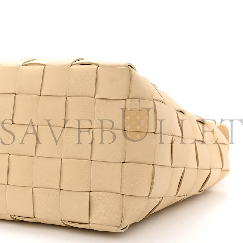bo*te*ga Ve*ne*ta lambskin maxi intrecciato bowling cassette shoulder bag porridge (27*27*15cm)