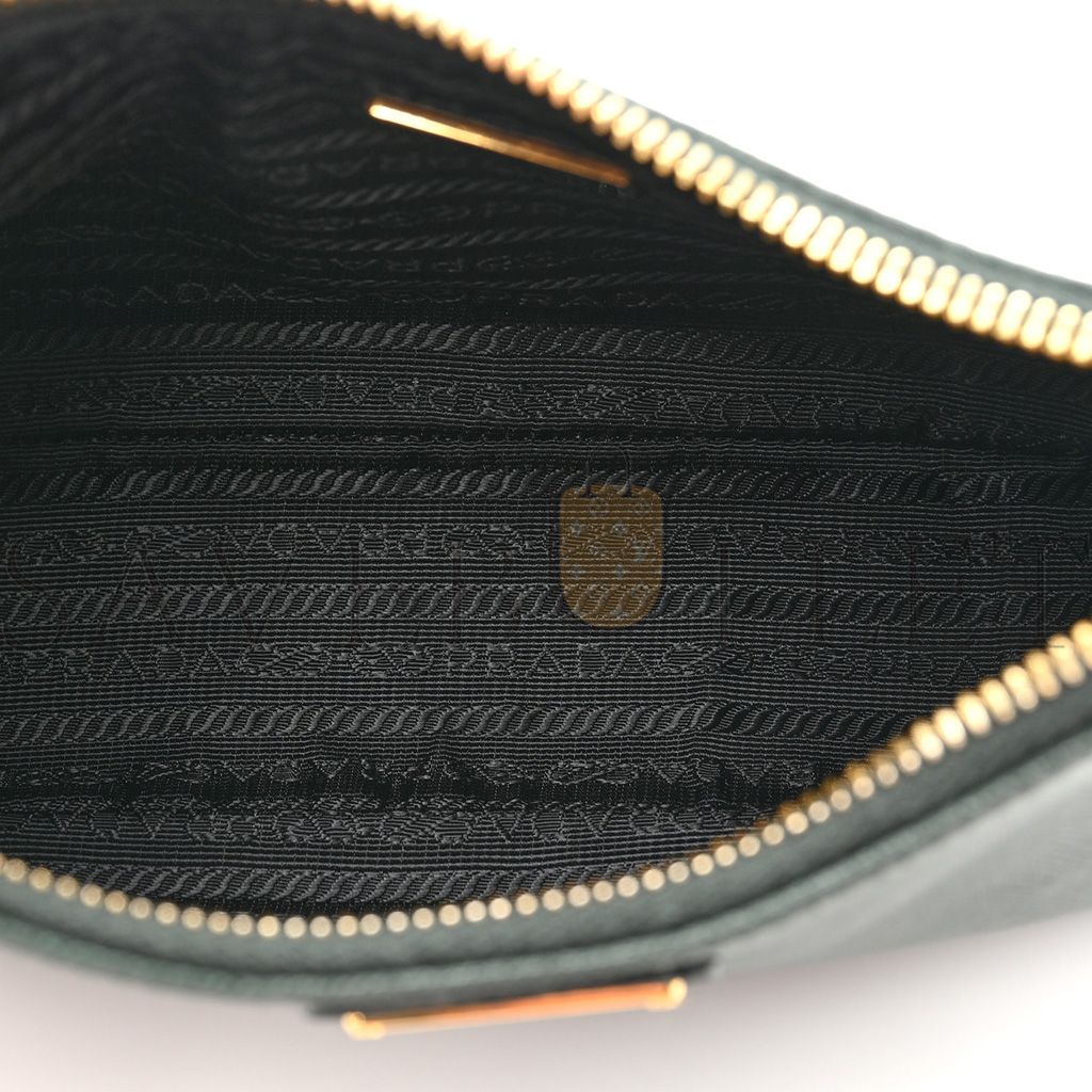 Pra*a saffiano re-edition 2005 shoulder bag smeraldo (22*18*6cm)