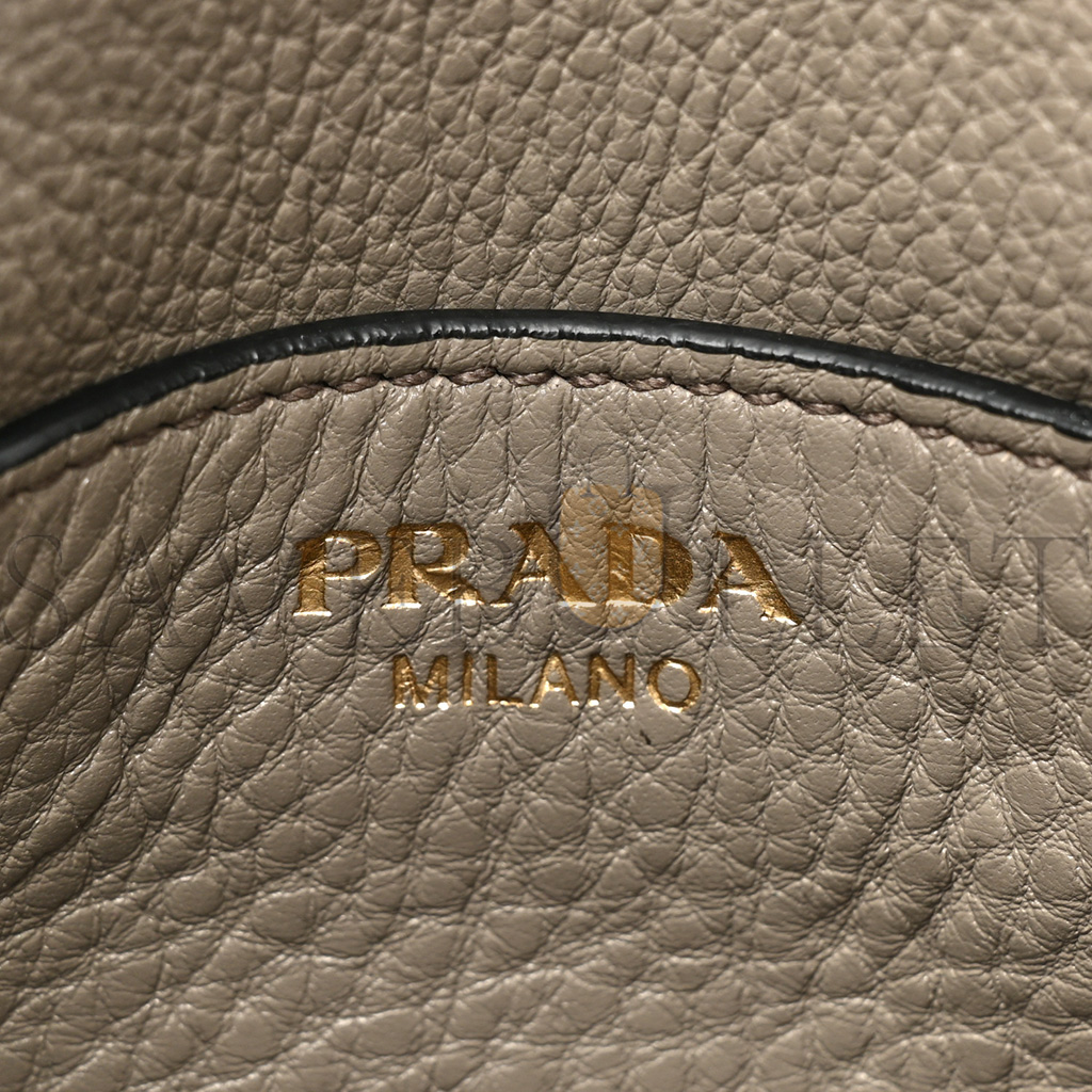 Pra*a vitello daino double zip crossbody bag argilla (24*17*2cm)