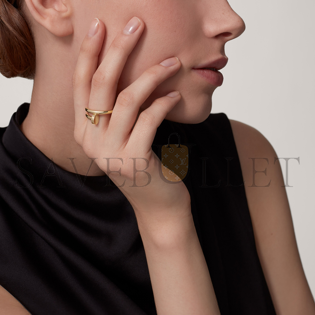 Ca*t*er juste un clou ring b4092600