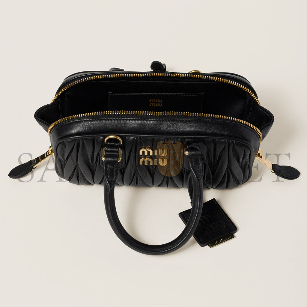 M1v M1v arcadie matelassÉ nappa leather mini-bag 5bp088 (19*10*5cm)