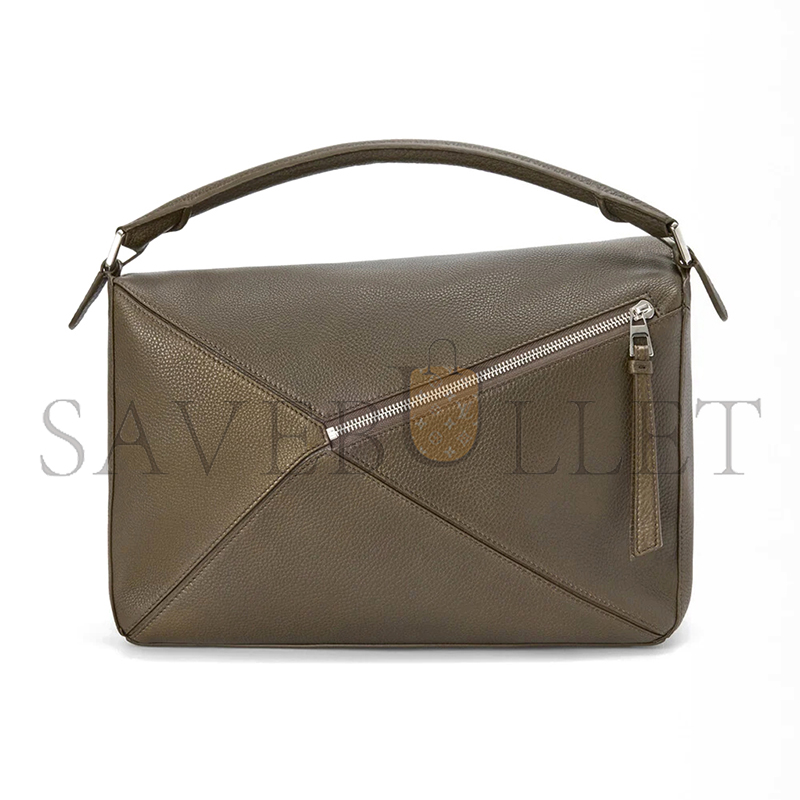 l0ew* large puzzle bag in S*pple grained calfskin b510pnlx01 (33*21.5*14.7cm)