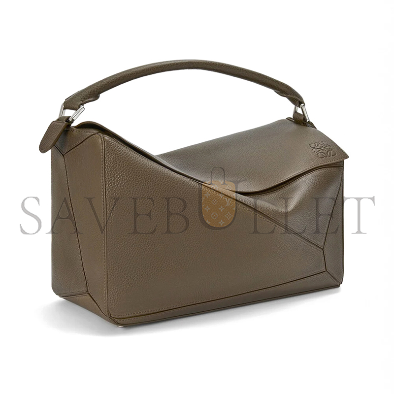 l0ew* large puzzle bag in S*pple grained calfskin b510pnlx01 (33*21.5*14.7cm)