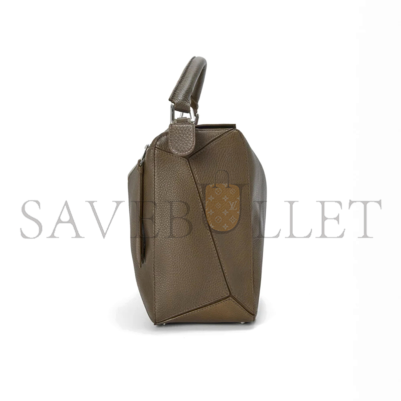 l0ew* large puzzle bag in S*pple grained calfskin b510pnlx01 (33*21.5*14.7cm)