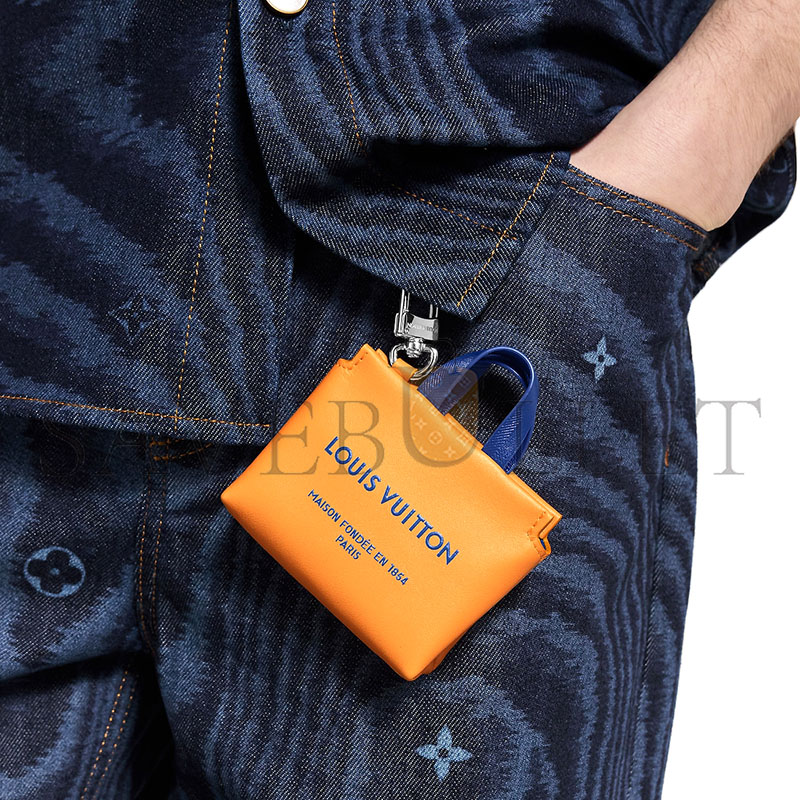 l0vis Vvtt0n lv mini shopper bag charm m02699