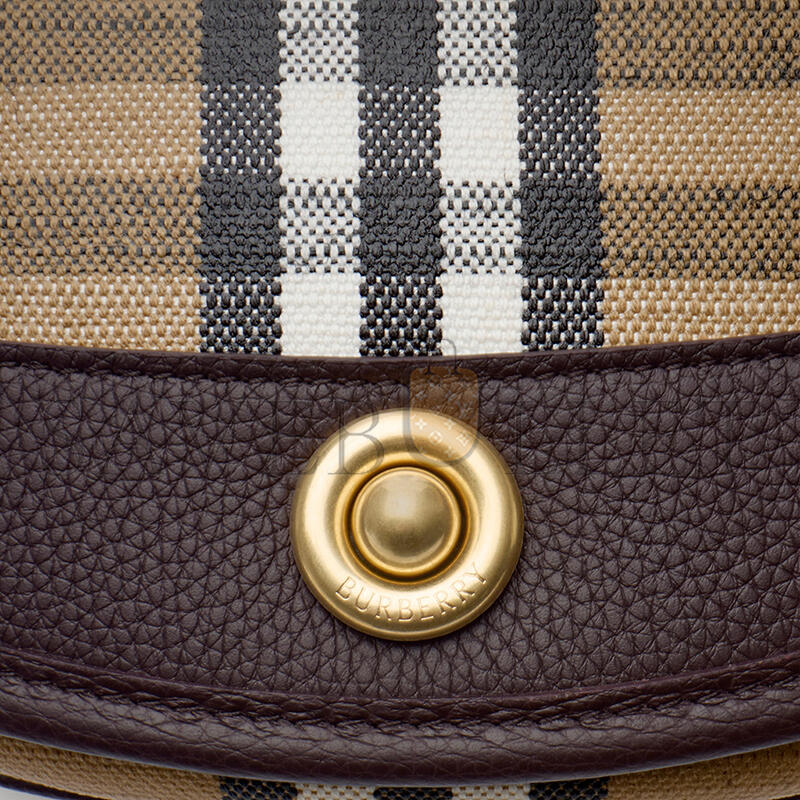 Bv*b*rry highlands crossbody bag 81121601 (24.5*18*8cm)