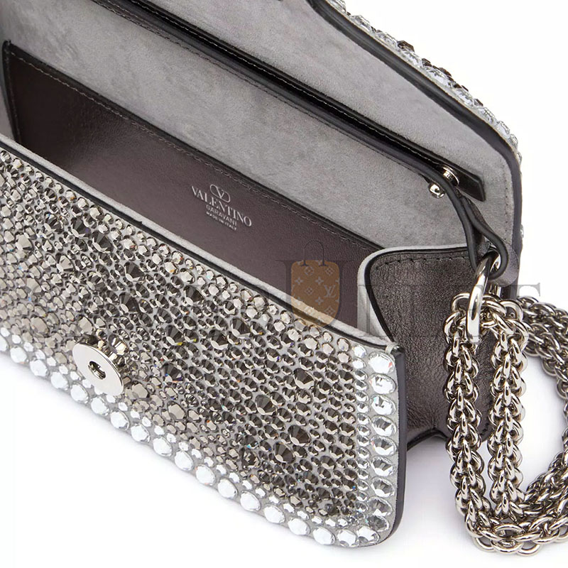 Va1e*ntin0 small Va1e*ntin0 garavani locÒ shoulder bag with rhinestones 3w0b0k53jfn_zqg (20*11*5cm)