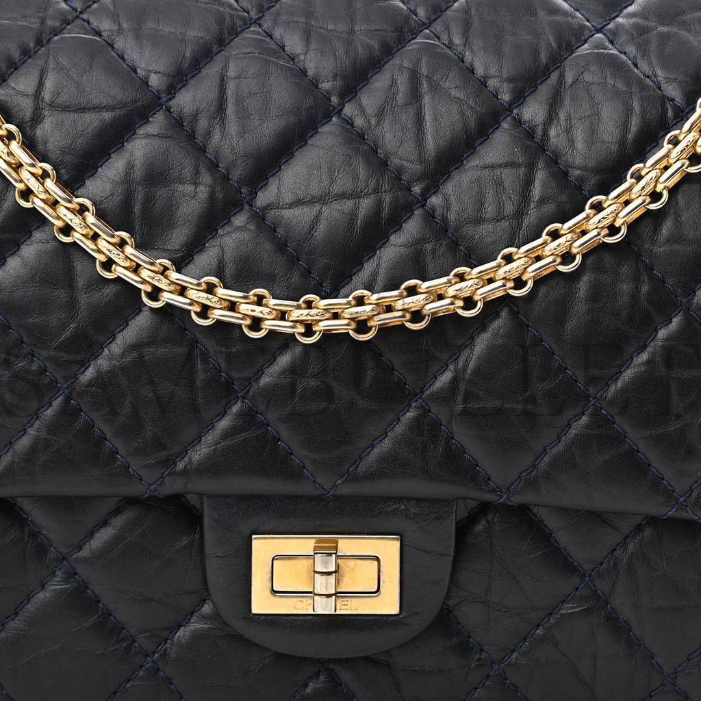 Ch*el calfskin quilted 2.55 reissue 226 flap navy blue (27*17*9cm)