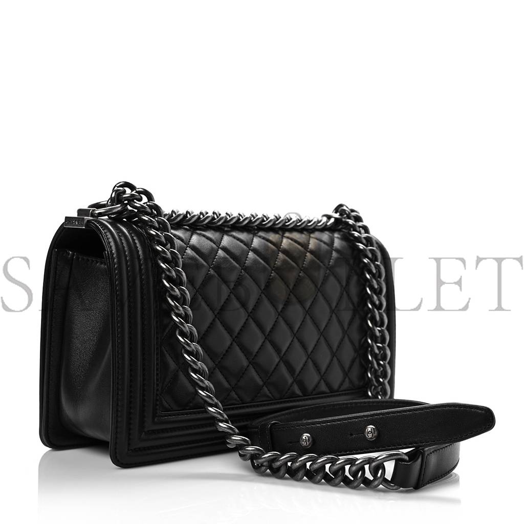 Ch*el calfskin quilted medium boy flap black silver hardware (25*14*9cm)