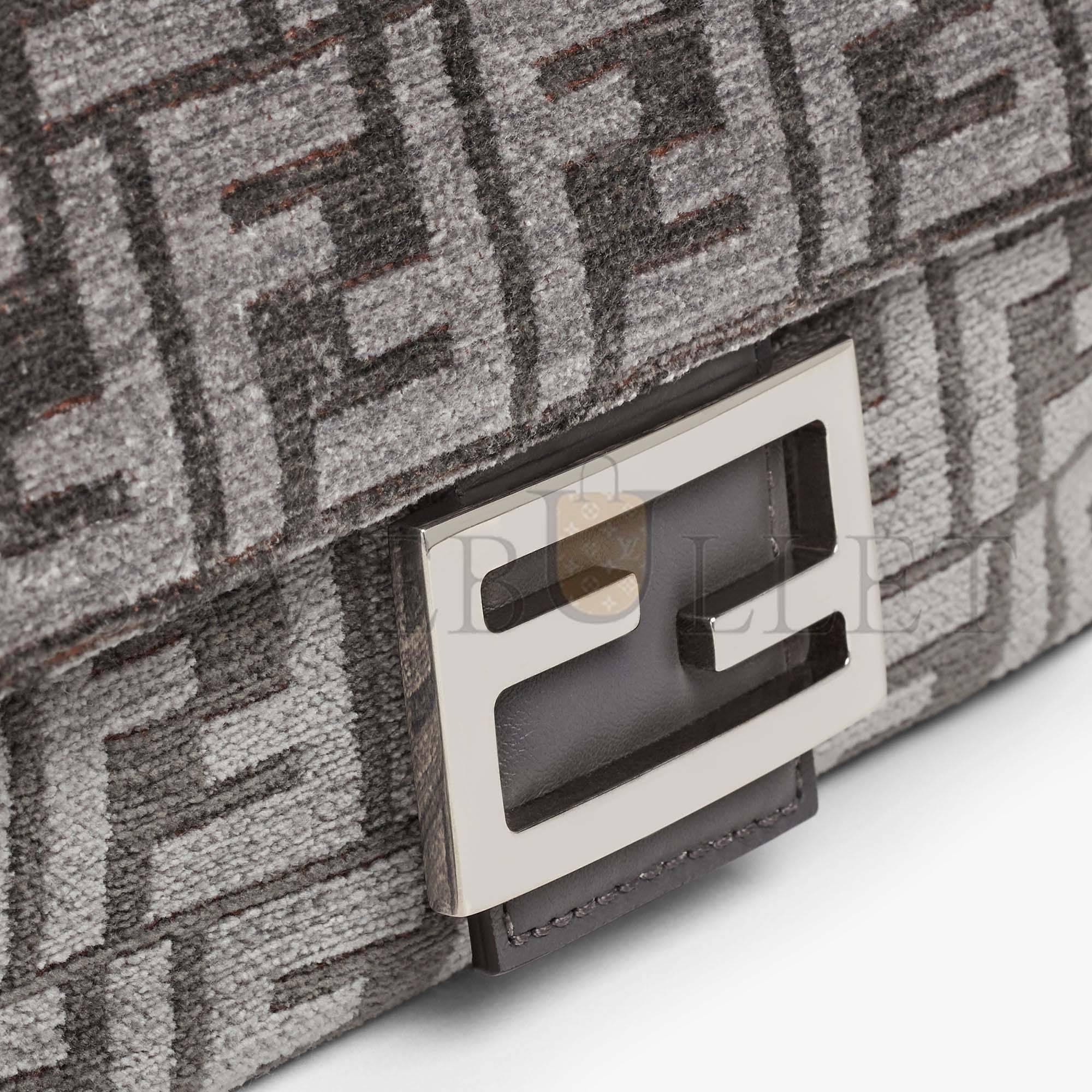 F**di baguette chain midi - dark gray ff tapestry fabric bag 8br793alg7f1hzo (24*14.5*7cm)