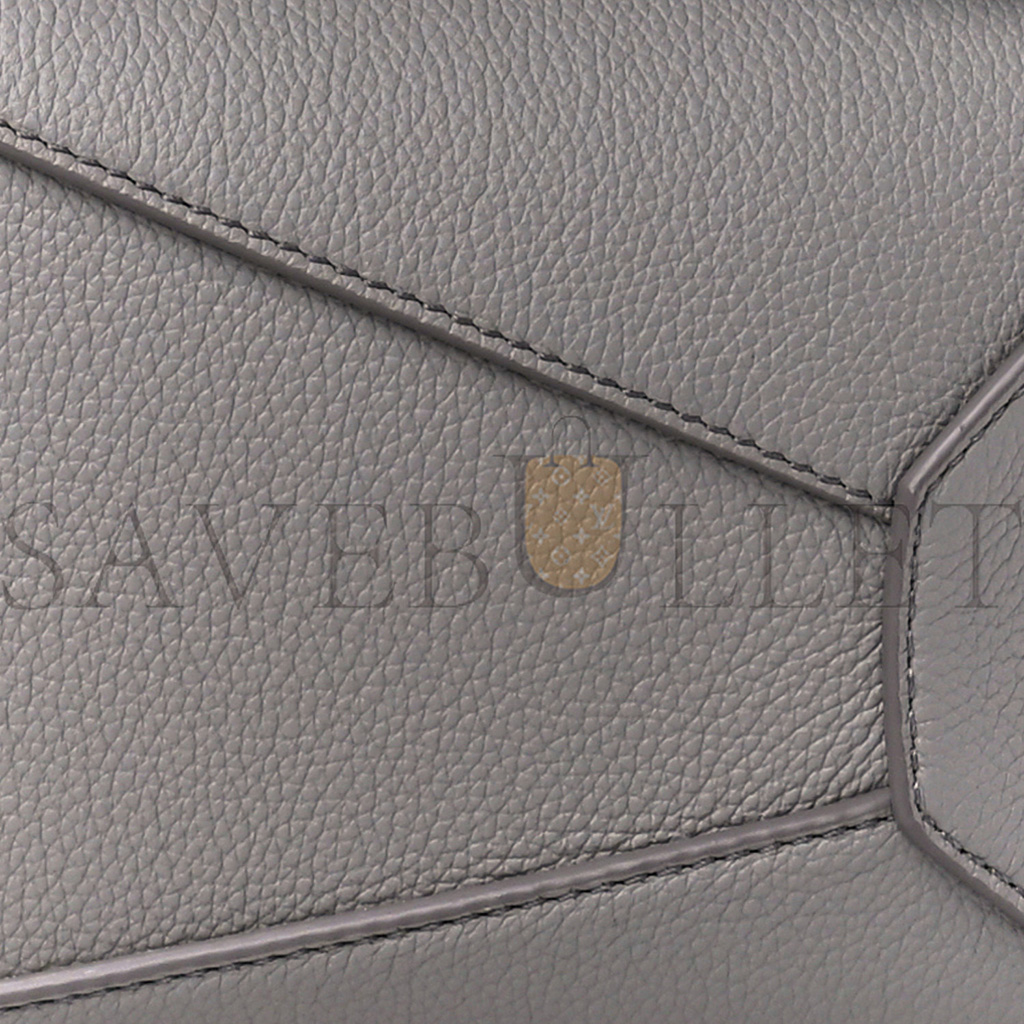 l*ew* soft grained calfskin small puzzle edge bag pearl grey (24*16.5*10.5cm)