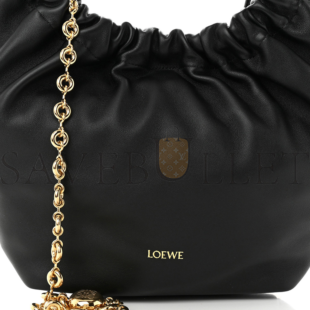 l*ew* nappa medium squeeze bag black (29*20*11cm)