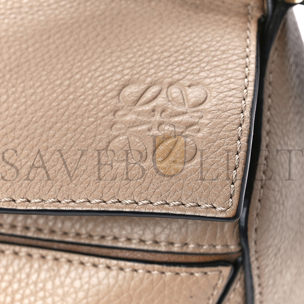 l*ew* grained calfskin small puzzle bag sand mink (24*16.5*10.5cm)