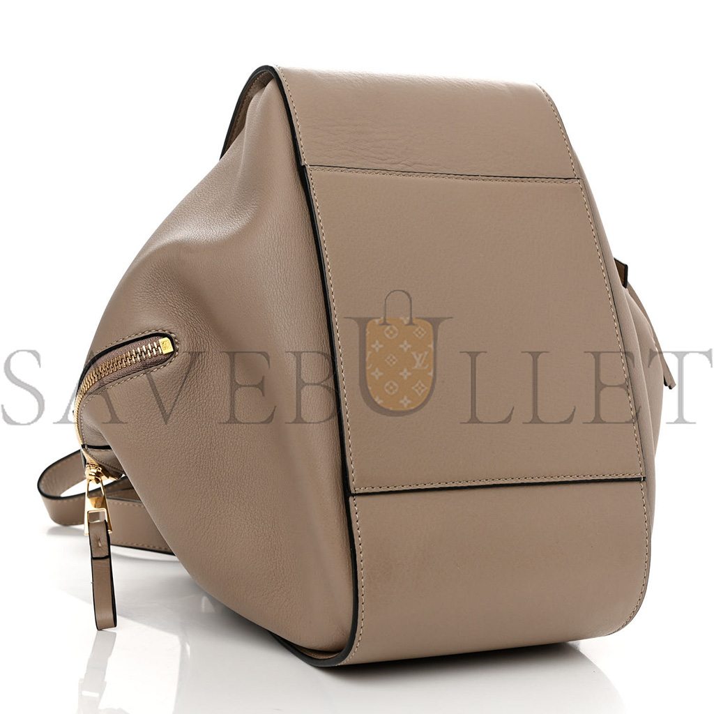 l*ew* calfskin small hammock shoulder bag sand (30*25*13.5cm)