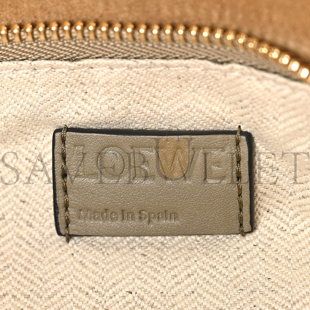 l*ew* calfskin small puzzle edge bag laurel green light oat (24*19*10cm)