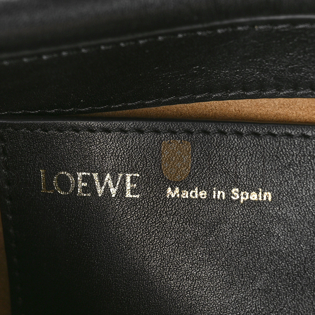 l*ew* shiny nappa calfskin paseo satchel black (27*18*6cm)
