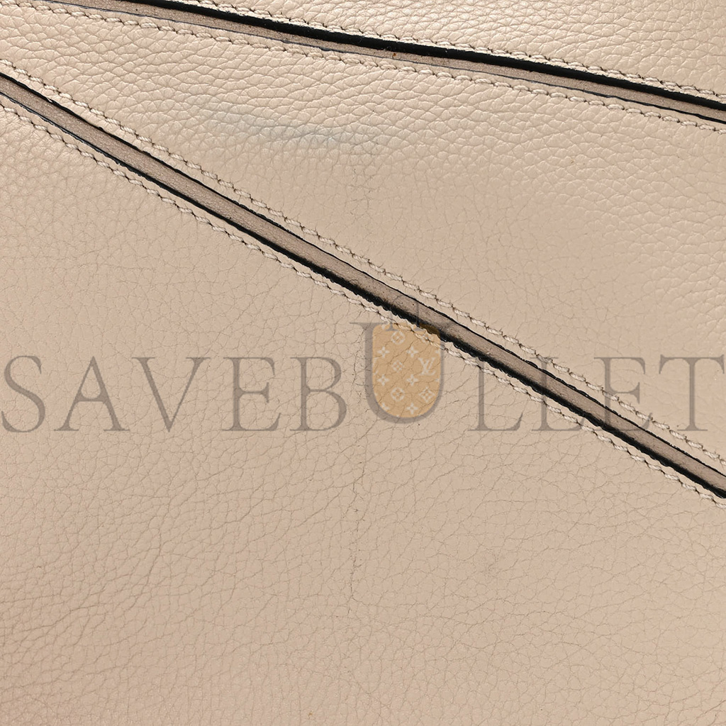 l*ew* grained calfskin small puzzle bag sand (24*16.5*10.5cm)