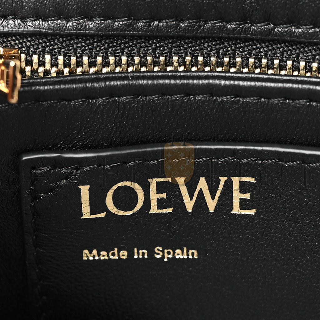 l*ew* lambskin small goya puffer bag black (23*17*10cm)