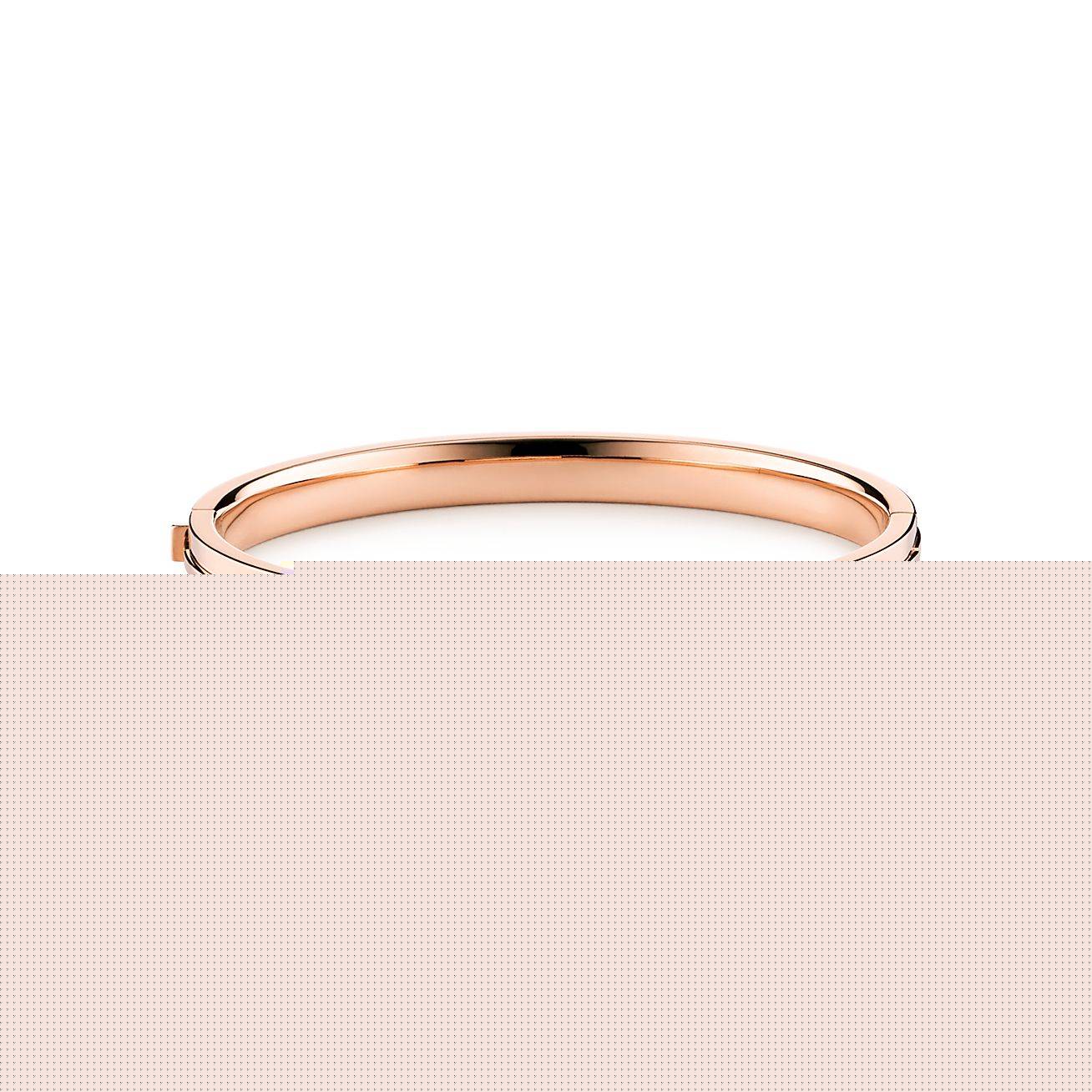 T*f*ny t pavé diamond hinged bangle in 18k rose gold