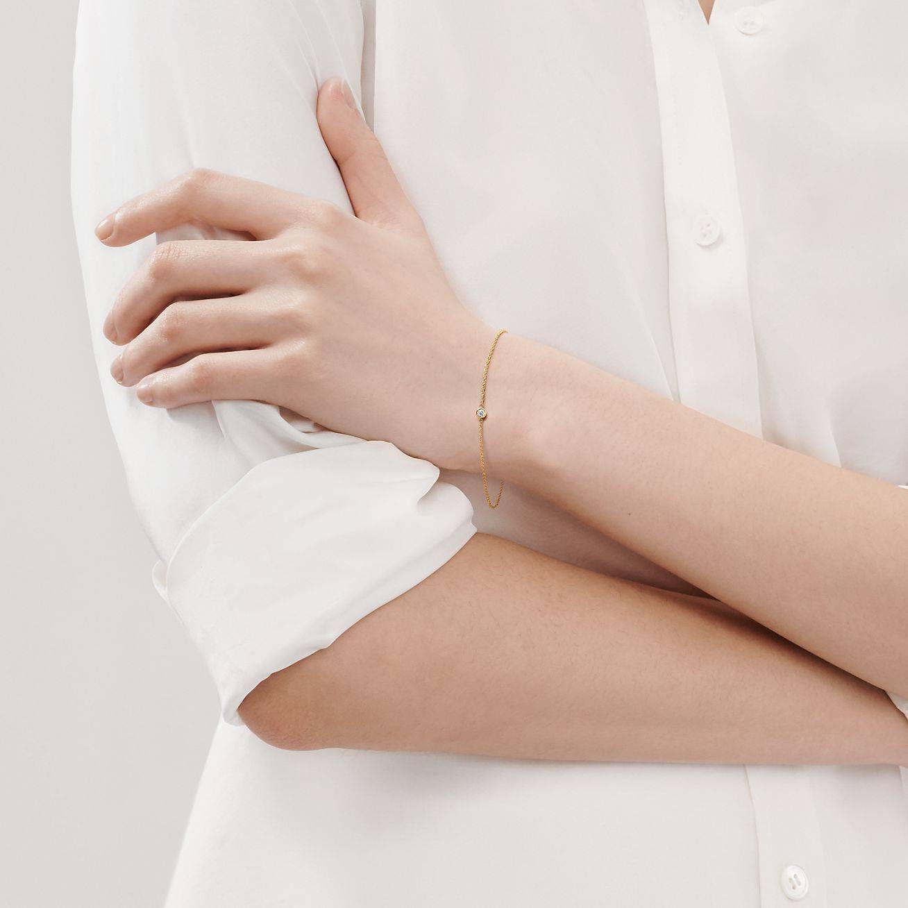 T*f*ny elsa peretti® diamonds by the yard® single diamond bracelet in yellow gold