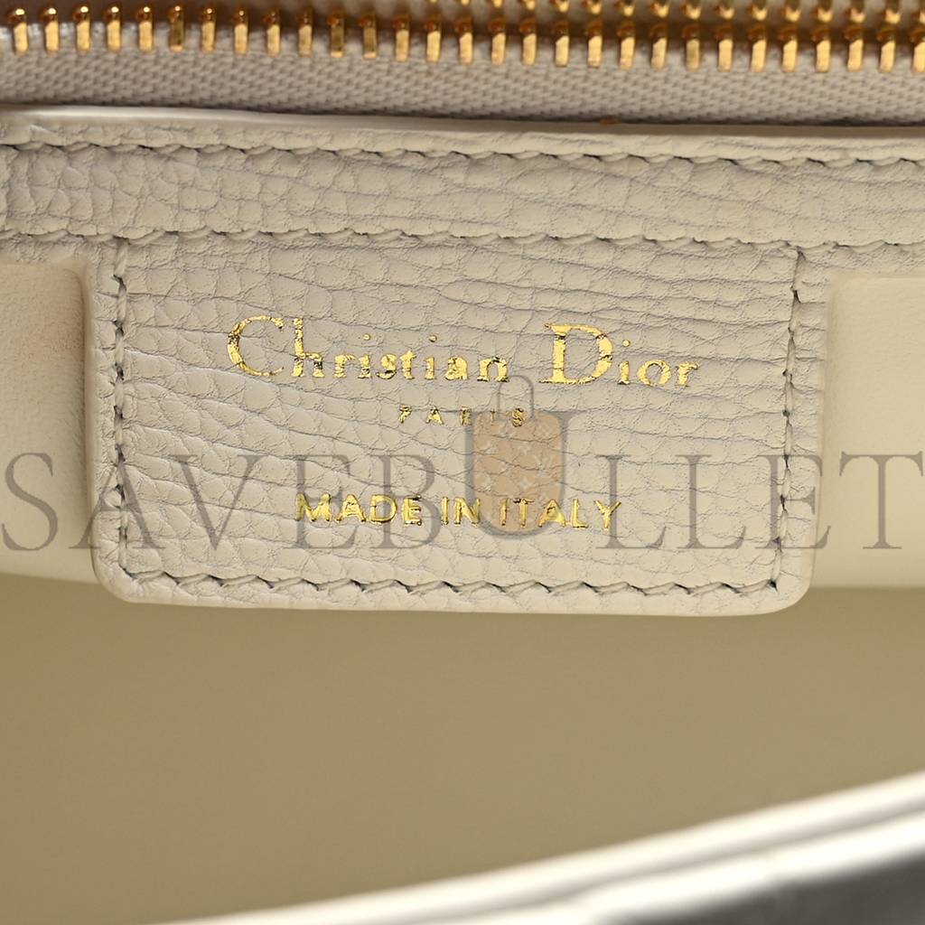 d*or S*pple calfskin cannage medium caro bag ivory (25*15*8.9cm)