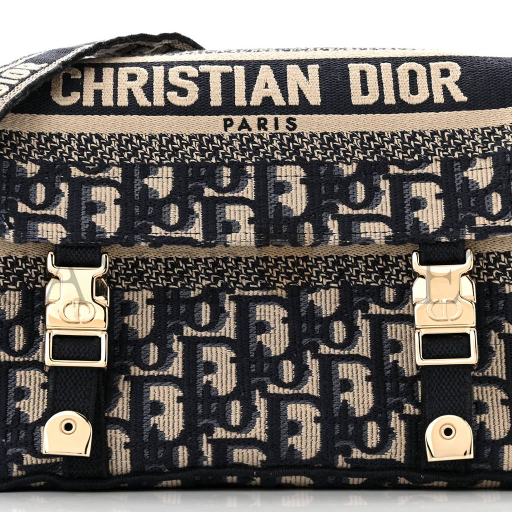 D*or oblique small D*orcamp messenger blue (23*18*7.6cm)